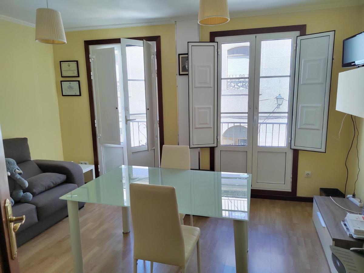 Apartamento Paseo Fluvial Туй Екстериор снимка
